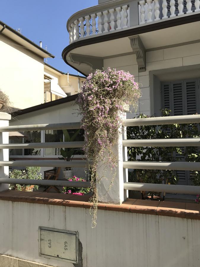 Hotel Lisa Viareggio Kültér fotó